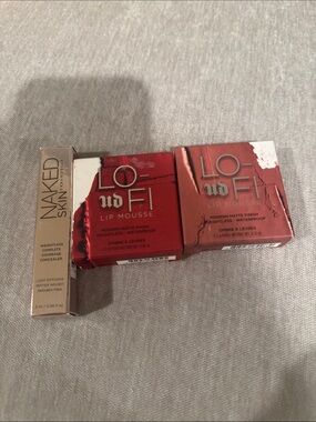Urban Decay LO FI Lip Mousse fade amplify Naked Skin Concealer med light